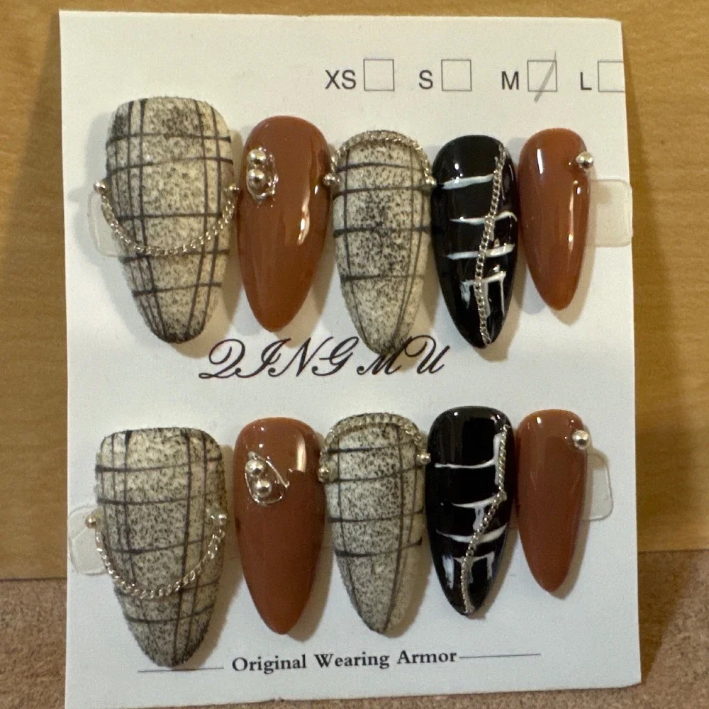 Press On Nails Size M Almond Plaid‎ Terracotta Black Silver Chain Detail